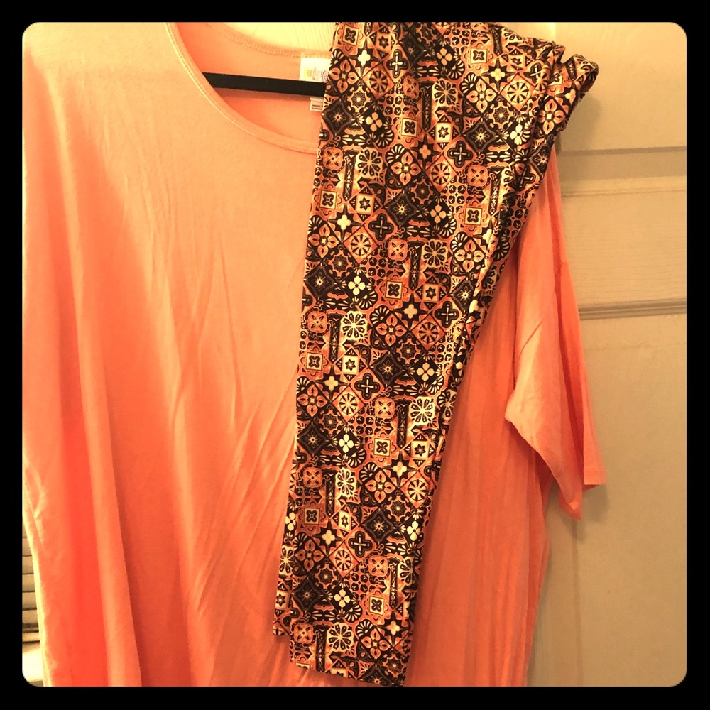 LulaRoe TC leggings and Medium Irma
